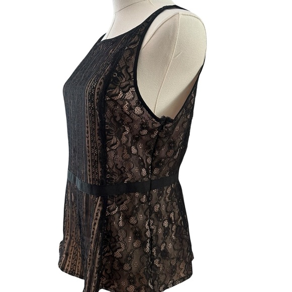 Women's 6 Black Lace Whimsical Goth Flare Sleeveless Party Cocktail Career Top - Picture 4 of 6